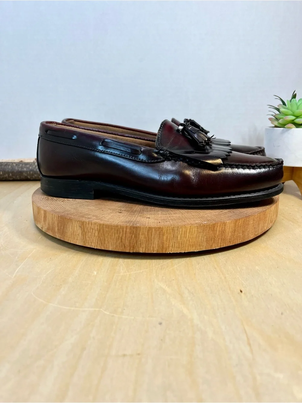 Vintage Weejun Layton Burgundy Tassel Kiltie Loafers Made in USA Size 10.5D